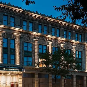 Otel Opera House ***